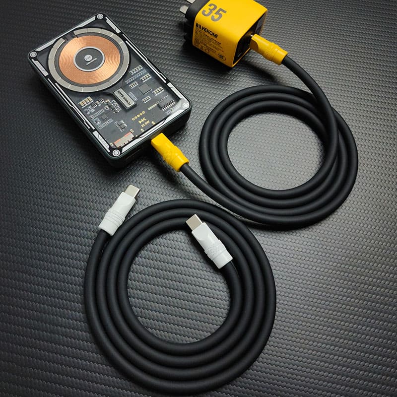 "Black Chubby" 240W Charging Cable With Color Connectors
