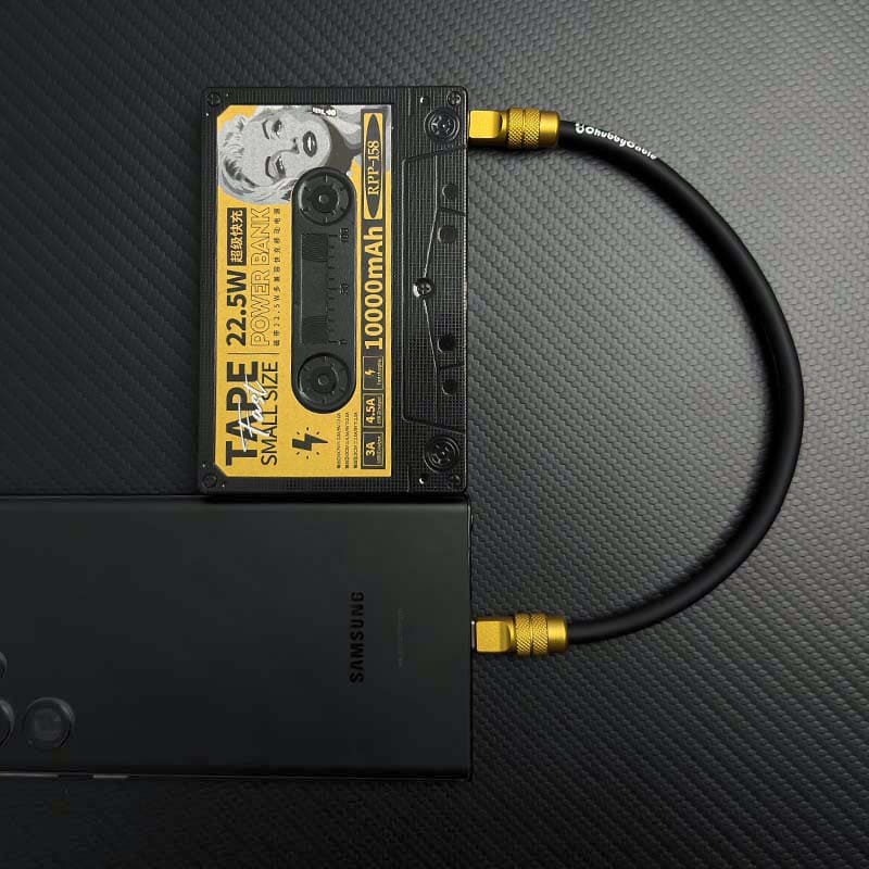 "Cute Anodized Pro" Power Bank Friendly Cable C+Lightning
